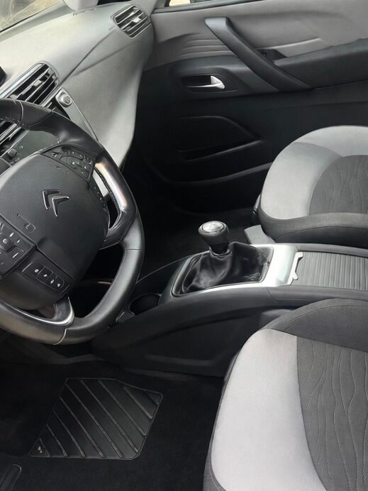 Nettoyage intérieur Citroën DS à domicile après NaraClean Lille